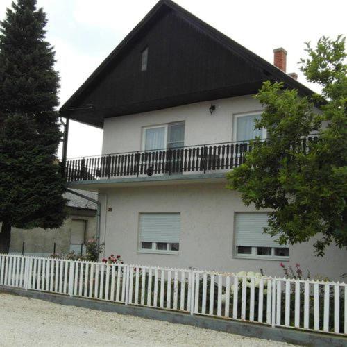 Ilona Apartmanok Balatonboglár 외부 사진